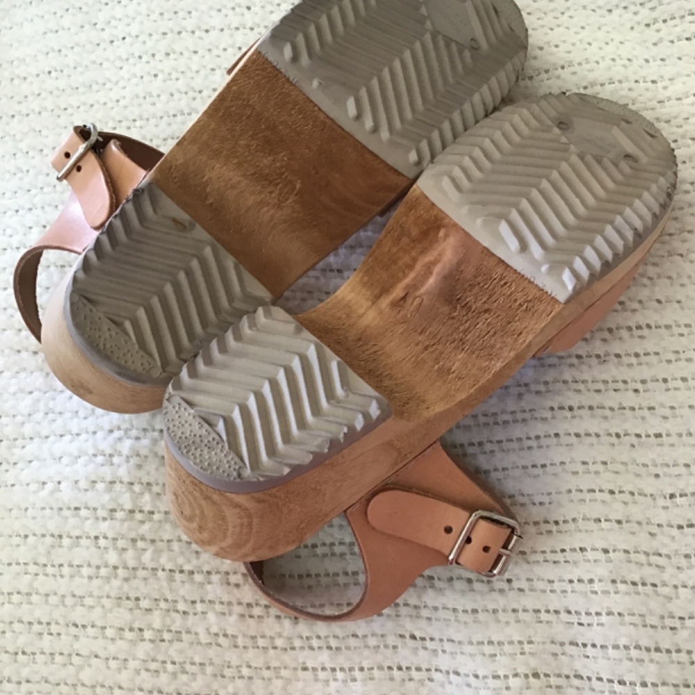 MIA Swedish Clogs - Picture 3 of 4